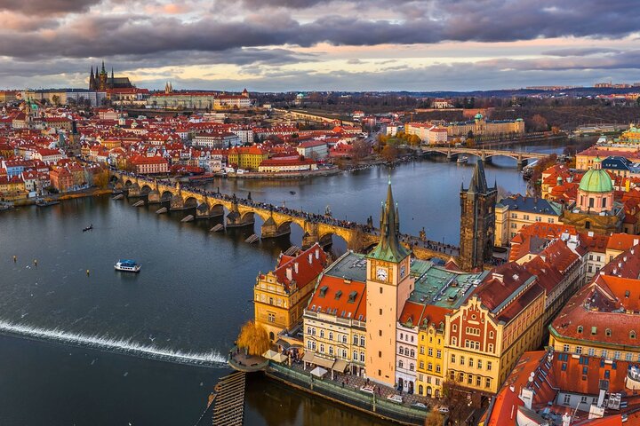 2023 Best of Prague: City Walking Tour, Boat Cruise, and Typical Czech Lunch